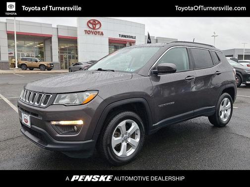 Granite Crystal Metallic Clearcoat 2018 Jeep Compass Latitude