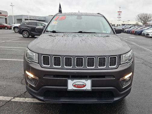Granite Crystal Metallic Clearcoat 2018 Jeep Compass Latitude