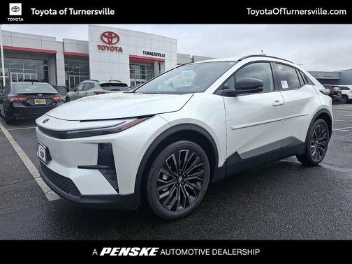 Wind Chill Pearl 2026 Toyota C-HR XSE