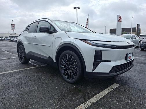 Wind Chill Pearl 2026 Toyota C-HR XSE