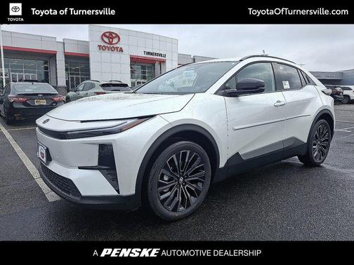 Wind Chill Pearl 2026 Toyota C-HR XSE