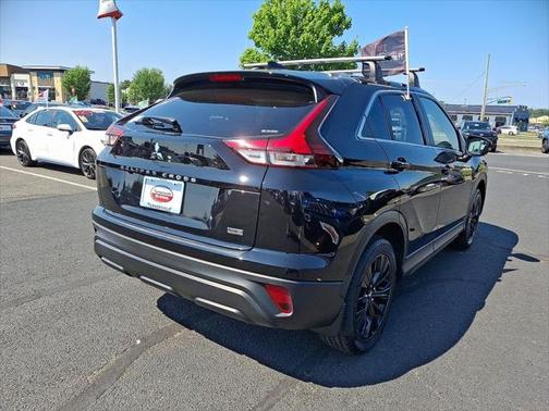 2022 Mitsubishi Eclipse Cross LE
