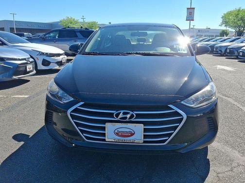 Phantom Black 2018 Hyundai ELANTRA SE