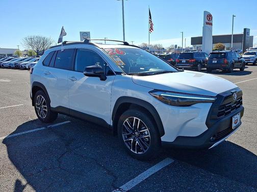 Wind Chill Pearl 2026 Toyota Corolla Cross XLE