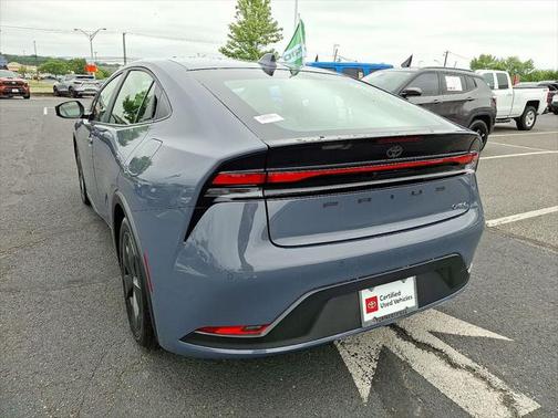2025 Toyota Prius LE