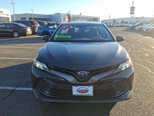 2018 Toyota Camry Hybrid LE