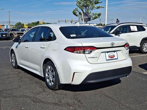 Wind Chill Pearl 2026 Toyota Corolla LE