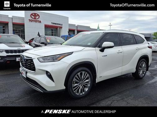 2021 Toyota Highlander Hybrid Platinum