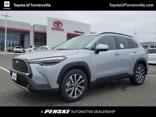 2025 Toyota Corolla Cross XLE