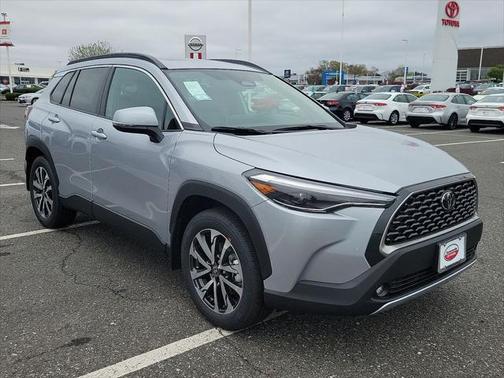2025 Toyota Corolla Cross XLE