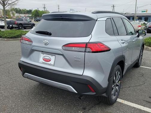 2025 Toyota Corolla Cross XLE
