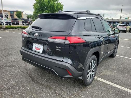 2025 Toyota Corolla Cross XLE
