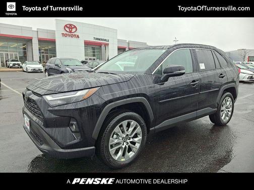 2025 Toyota RAV4 XLE Premium