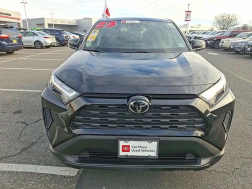 2023 Toyota RAV4 LE