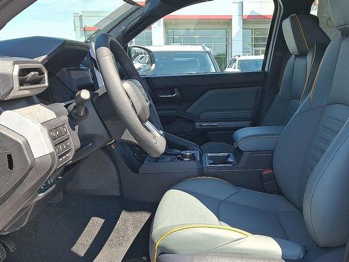 Ice Cap 2026 Toyota Tacoma Hybrid Trailhunter