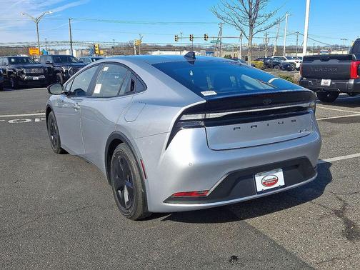 Cutting Edge 2026 Toyota Prius Plug-In Hybrid SE