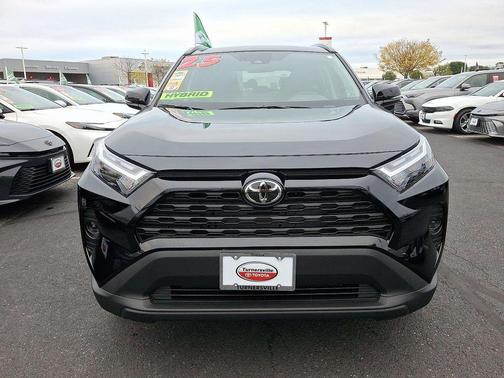 2025 Toyota RAV4 Hybrid XLE