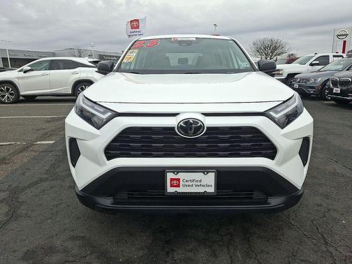 2023 Toyota RAV4 LE