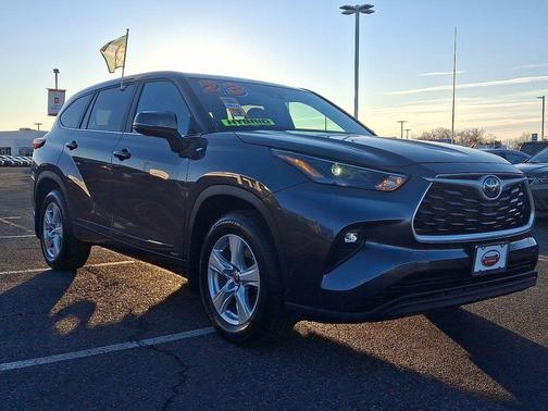 2023 Toyota Highlander Hybrid LE
