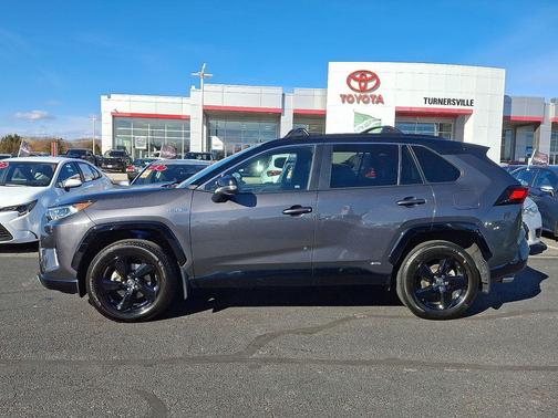 2021 Toyota RAV4 Hybrid SE