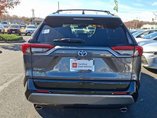 2021 Toyota RAV4 Hybrid SE