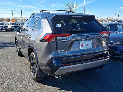 2021 Toyota RAV4 Hybrid SE