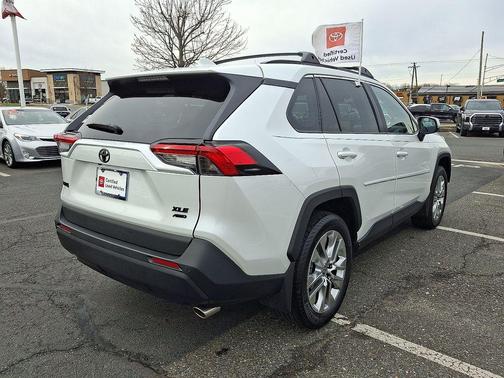 2025 Toyota RAV4 XLE Premium