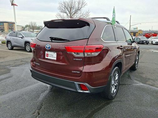 2019 Toyota Highlander Hybrid Platinum