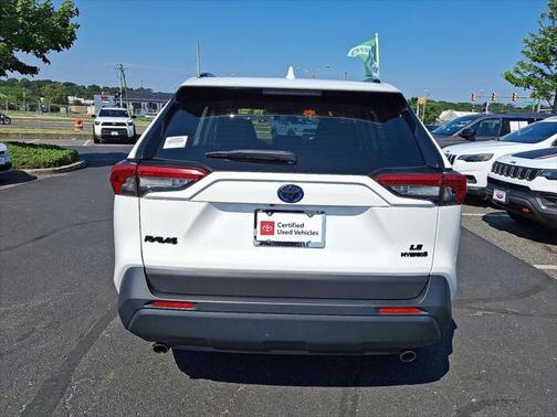 2022 Toyota RAV4 Hybrid LE
