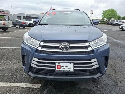 2019 Toyota Highlander LE