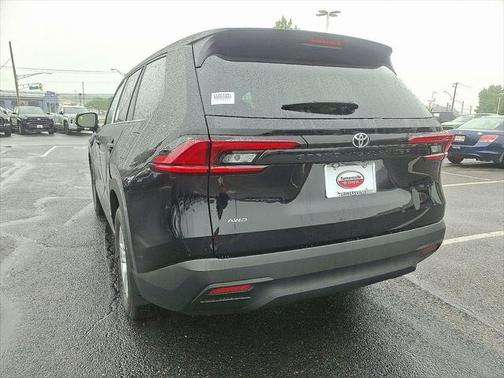 2025 Toyota Highlander LE