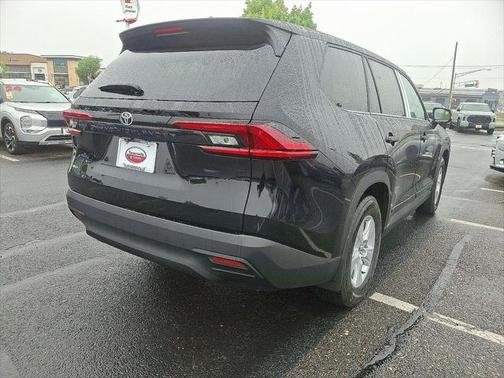 2025 Toyota Highlander LE