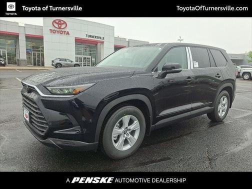 2025 Toyota Highlander LE