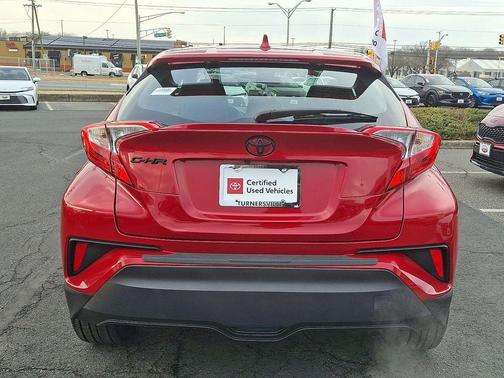 2022 Toyota C-HR XLE