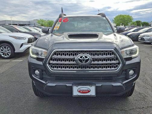 Magnetic Gray Metallic 2016 Toyota Tacoma TRD Sport