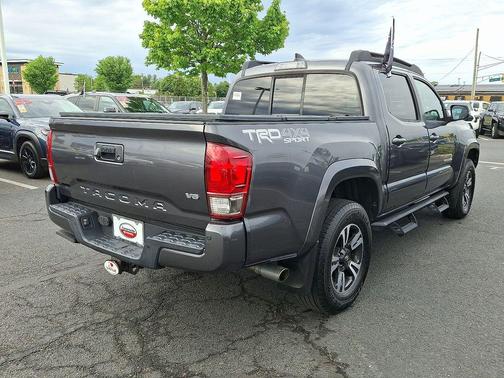 Magnetic Gray Metallic 2016 Toyota Tacoma TRD Sport