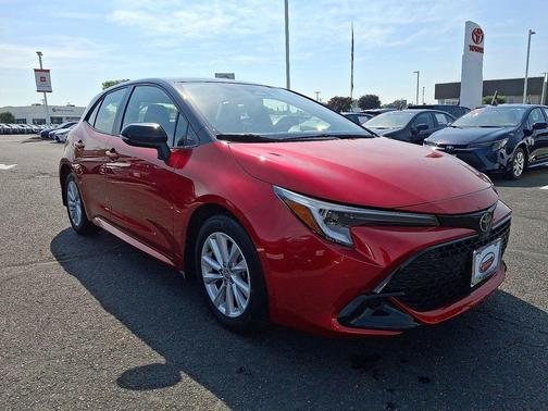 Finish Line Red/Midnight Black Metallic 2024 Toyota Corolla SE