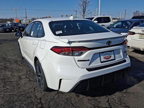 Ice Cap 2026 Toyota Corolla SE