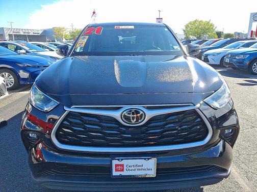 2021 Toyota Highlander LE