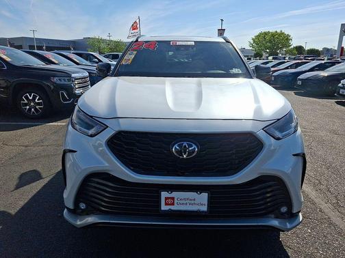 Wind Chill Pearl 2024 Toyota Highlander XSE