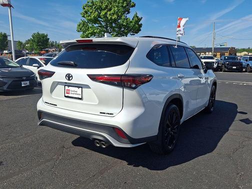 Wind Chill Pearl 2024 Toyota Highlander XSE