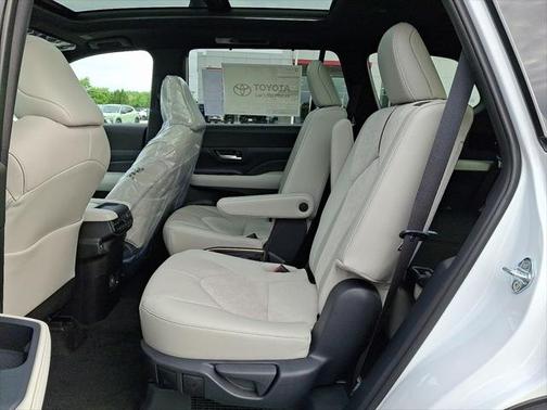 2025 Toyota Grand Highlander Hybrid Limited MAX