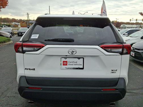 2020 Toyota RAV4 XLE