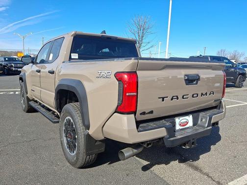 2026 Toyota Tacoma Hybrid TRD Off Road