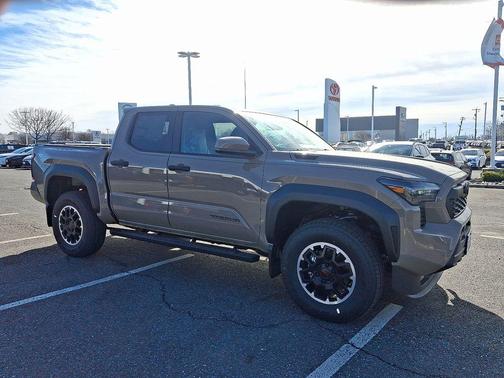 2026 Toyota Tacoma Hybrid TRD Off Road