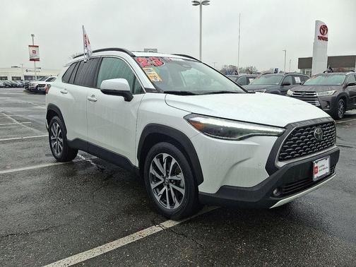 2023 Toyota Corolla Cross XLE