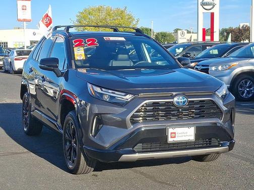 2022 Toyota RAV4 Hybrid SE