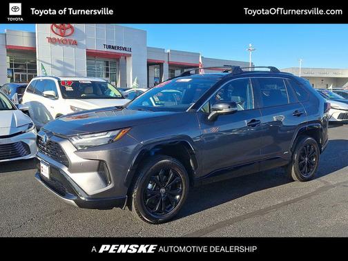 2022 Toyota RAV4 Hybrid SE