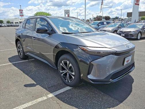 2025 Toyota bZ4X XLE
