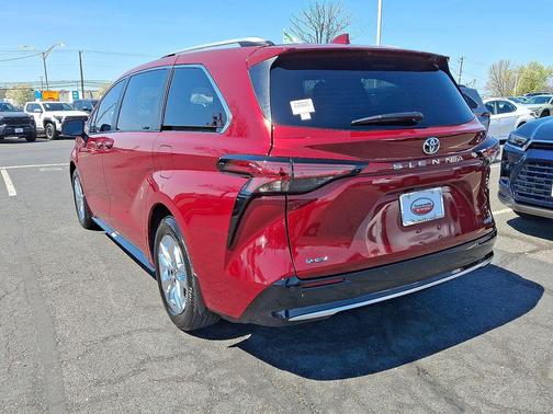 Pearl 2026 Toyota Sienna Limited